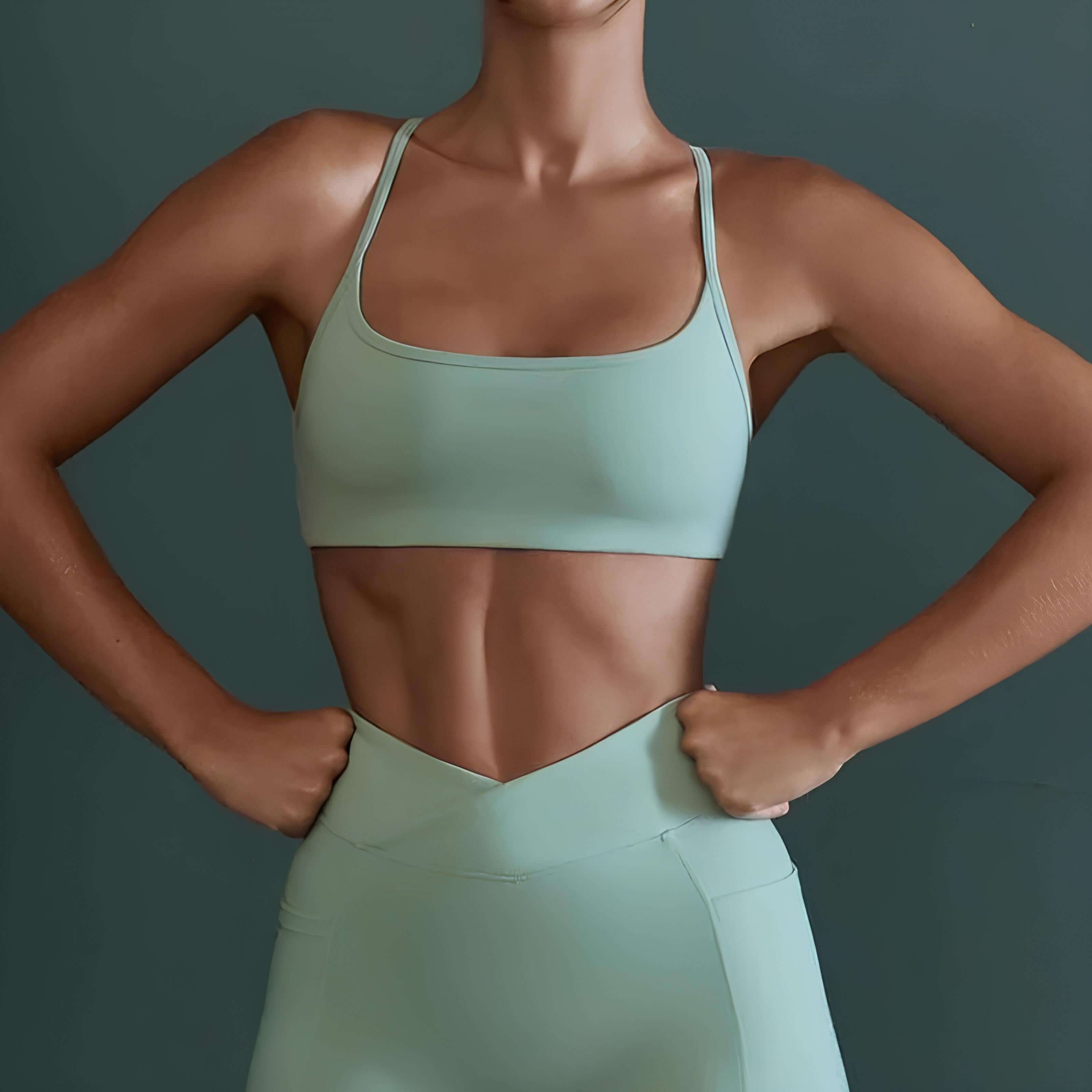 Soutien-gorge en dentelle Barely Lace de Little Melon, élégant et confortable pour femmes, avec détails en dentelle fine visible.