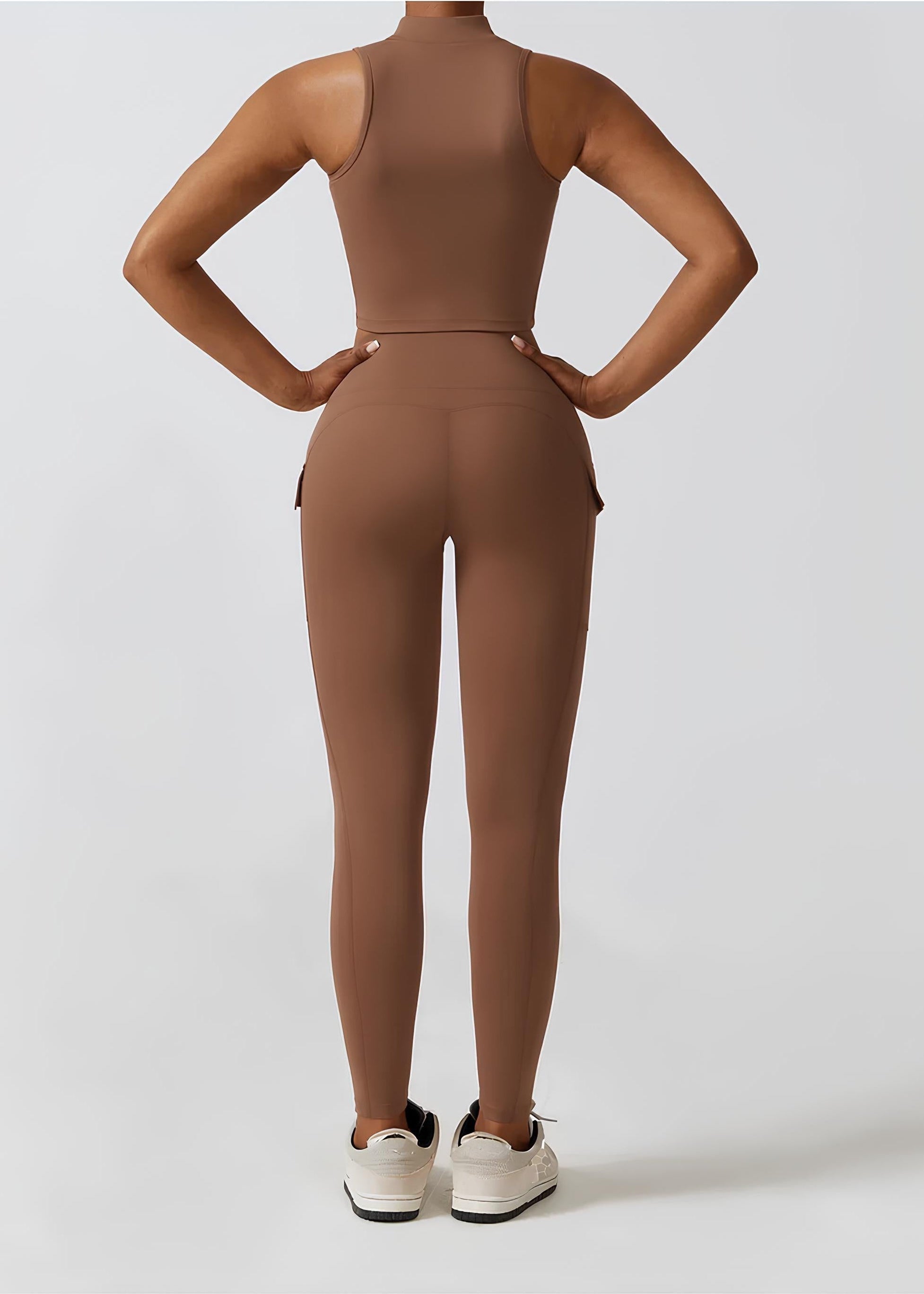 Ensemble assorti Evolve Set Premium de Little Melon, style moderne, vêtements confortables pour femmes, vue de l&