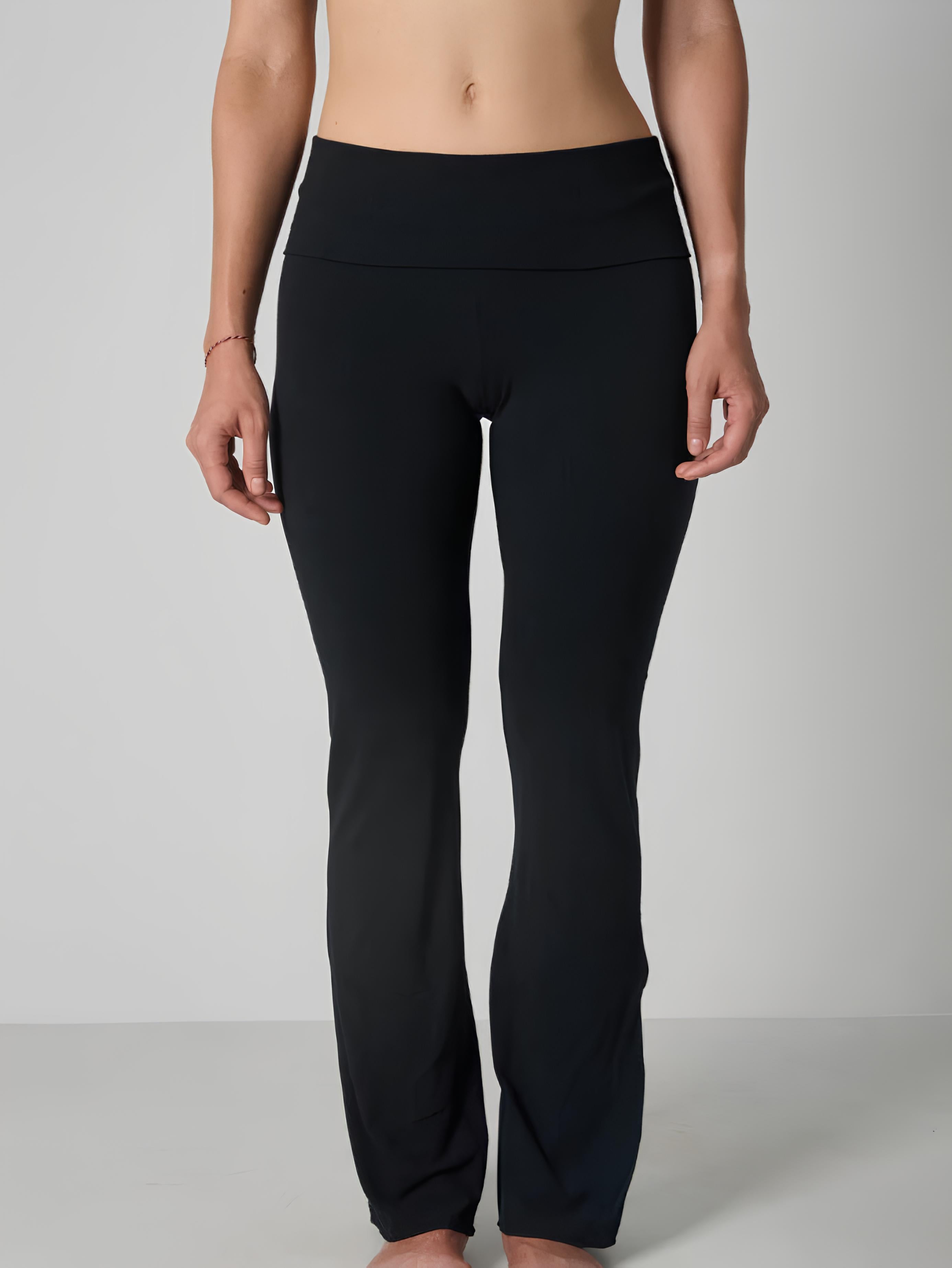 Pantalons lounge confortables pour femmes de la marque Little Melon, style décontracté et tissu doux.