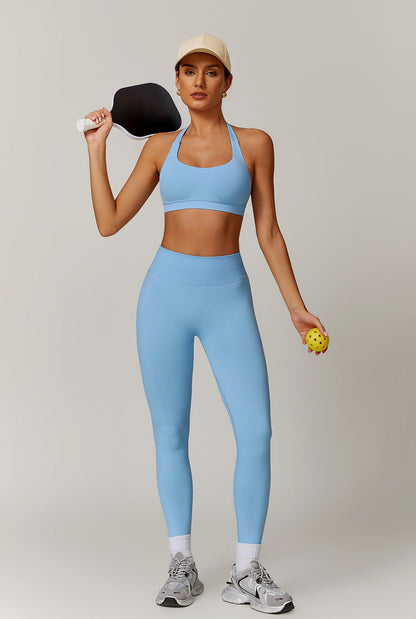 Soutien-gorge sans couture Little Melon, en tissu doux, avec bonnets moulés et bretelles ajustables, vue de face.