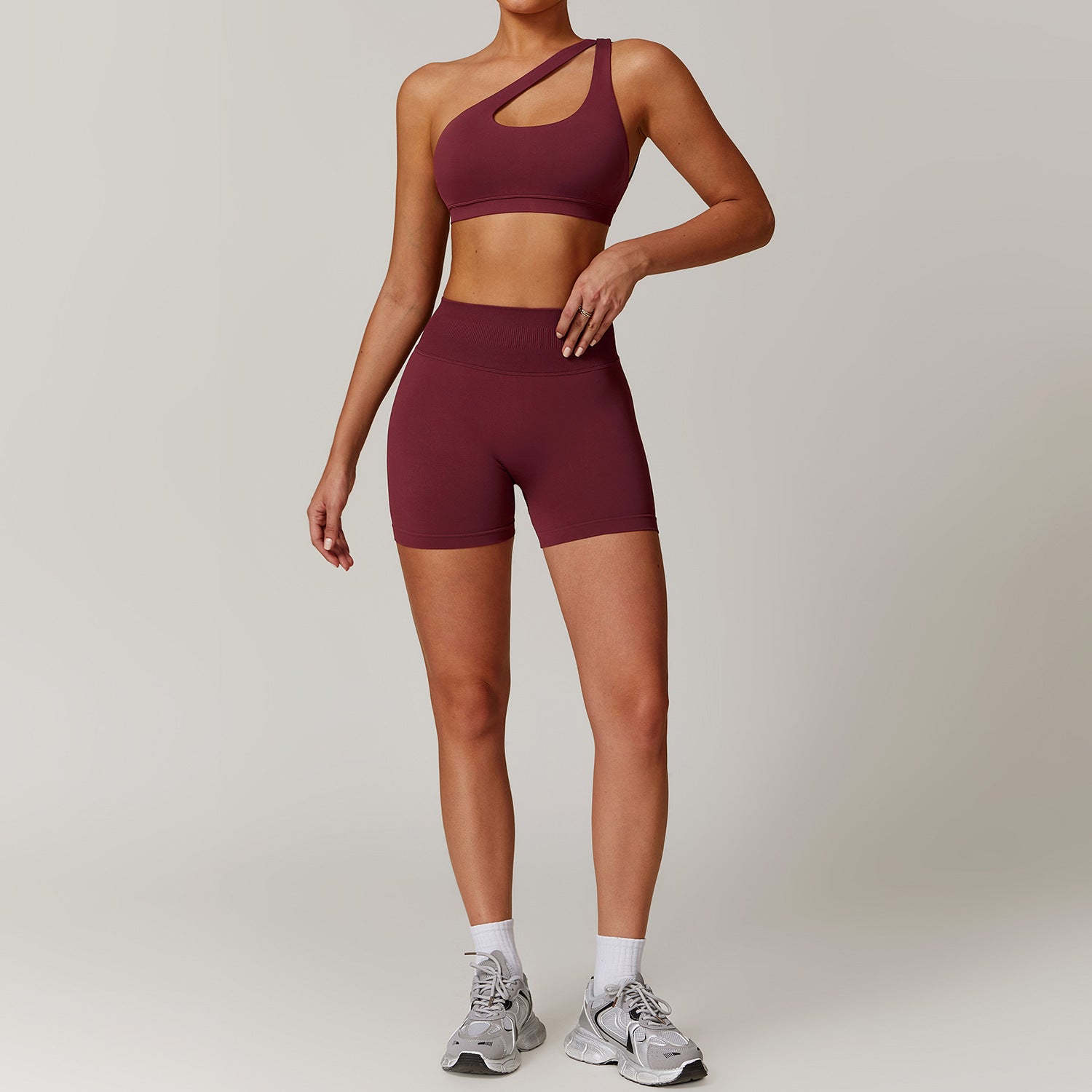 Ensemble de shorts sans couture et soutien-gorge latéral de la marque Little Melon, tenue de fitness élégante et confortable.