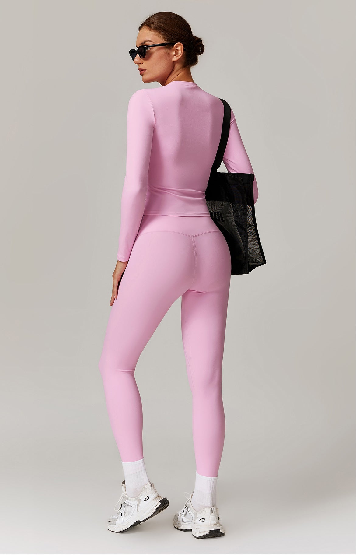 Ensemble Harmony de Little Melon, vêtements pour bébé avec motifs colorés et douillets, parfaits pour le confort et le style.