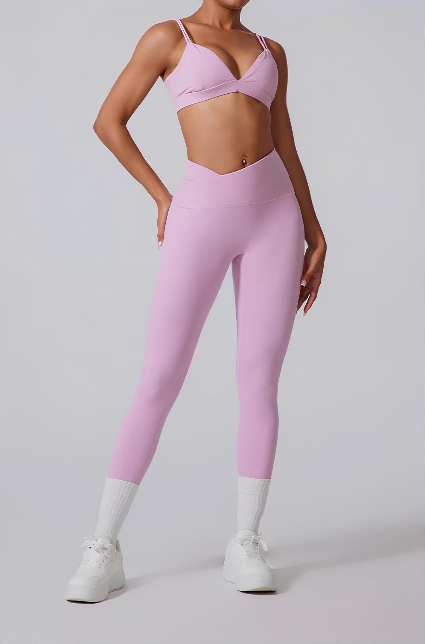 Ensemble de lumières Serenity Light de Little Melon avec plusieurs ampoules suspendues et une ambiance chaleureuse.