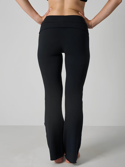 Pantalons lounge confortables pour femmes de la marque Little Melon, en tissu doux et élégant, parfaits pour la détente à la maison.