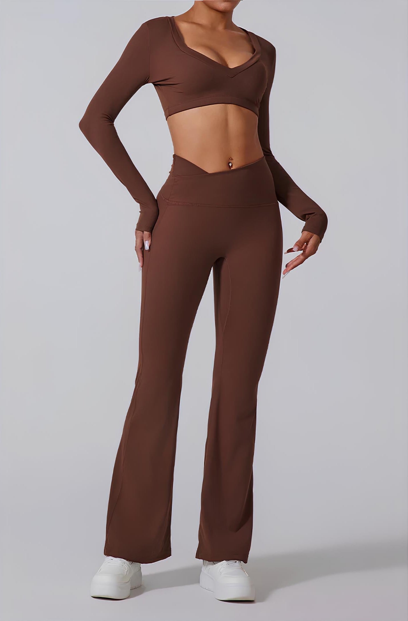 Ensemble Serenity de Little Melon, vêtement pour bébé avec pyjama et bonnet en coton doux, couleur pastel.